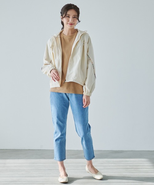 Arnold Palmer（アーノルドパーマー）の「パーマーチェック パイピングギャザー ジャケット（ナイロンジャケット・レディース・ブラック/アイボリー/ライトベージュ・S/M/L）」の13枚目の写真