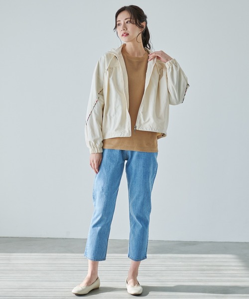 Arnold Palmer（アーノルドパーマー）の「パーマーチェック パイピングギャザー ジャケット（ナイロンジャケット・レディース・ブラック/アイボリー/ライトベージュ・S/M/L）」の14枚目の写真