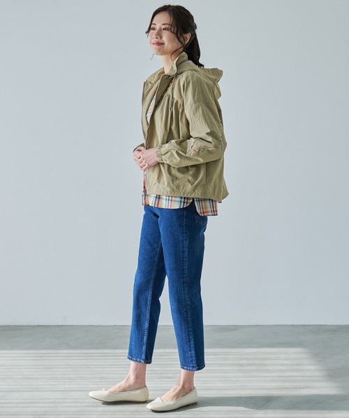 Arnold Palmer（アーノルドパーマー）の「パーマーチェック パイピングギャザー ジャケット（ナイロンジャケット・レディース・ブラック/アイボリー/ライトベージュ・S/M/L）」の10枚目の写真