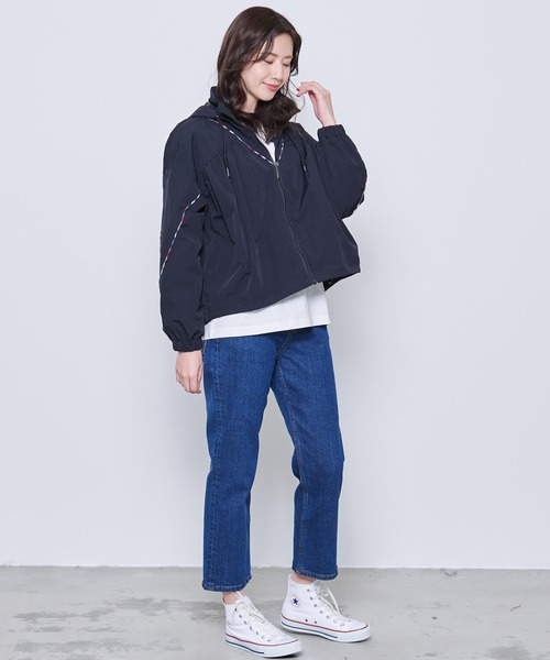 Arnold Palmer（アーノルドパーマー）の「パーマーチェック パイピングギャザー ジャケット（ナイロンジャケット・レディース・ブラック/アイボリー/ライトベージュ・S/M/L）」の19枚目の写真