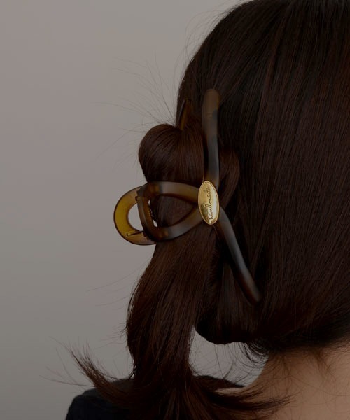 VIBGYOR Women（ヴィブジョー　ウィメン）の「【resonance】べっ甲 マット バンスクリップ（バレッタ/ヘアクリップ・レディース・B/A/C・FREE）」の4枚目の写真