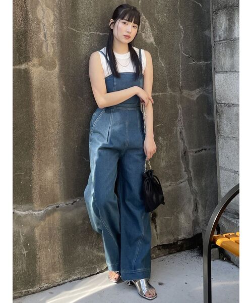 MURUA（ムルーア）の「デザインデニムロンパース（つなぎ/オールインワン・レディース・ブラック/インディゴブルー/ブルー・1/2）」の5枚目の写真