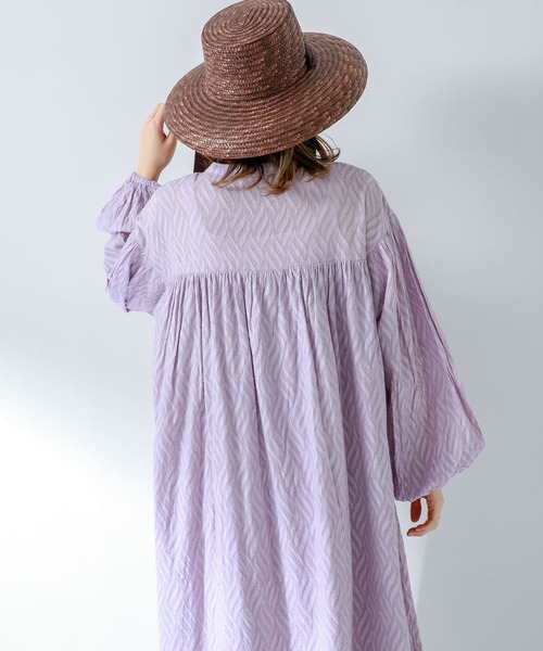 美品サニーレーベルふんわり24AWコットンリーフ柄カットドビーブラウス♪ URBAN RESEARCH Sonny Label（アーバンリサーチサニーレーベル