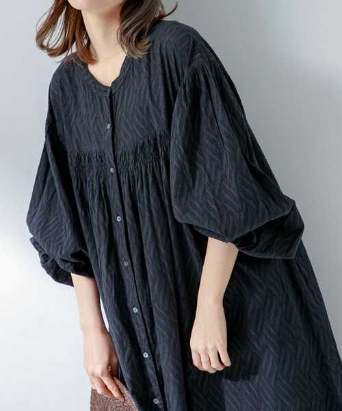 美品サニーレーベルふんわり24AWコットンリーフ柄カットドビーブラウス♪ URBAN RESEARCH Sonny Label（アーバンリサーチサニーレーベル