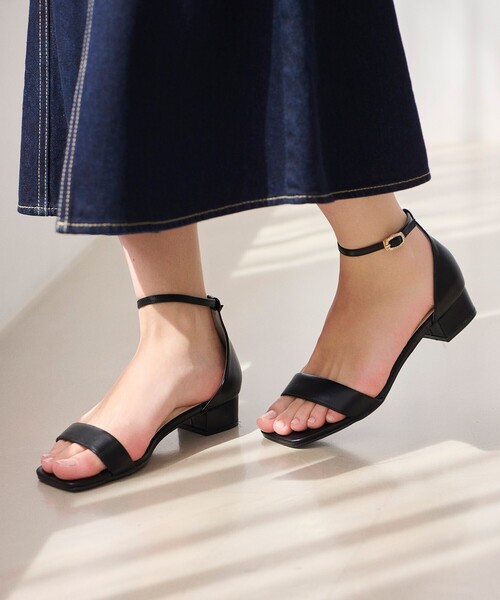 index（インデックス）の「◆【3cmヒール】ビジューバックルベルトサンダル（サンダル・レディース・ベージュ/ブラック・01/02/03）」の2枚目の写真