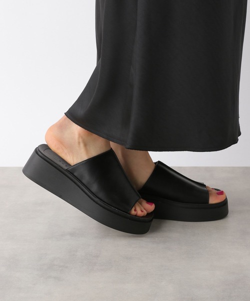 LEPSIM(レプシィム)の「ゼロカル厚底サンダル 996269(サンダル・レディース・シルバー/アイボリー/ブラック・LARGE/MEDIUM)」の11枚目の写真