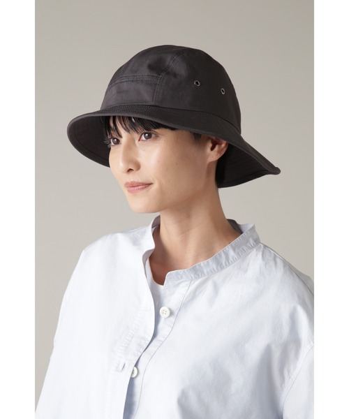 MHL.(エムエイチエル)の「DENSE COTTON NYLON(ハット・レディース・ライトブラウン/チャコール・FREE)」の5枚目の写真