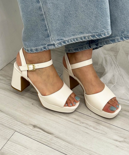 INGNI（イング）の「2WAYリボンサンダル（サンダル・レディース・アイボリー/ブラック・M/L）」の3枚目の写真