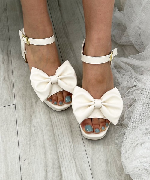 INGNI（イング）の「2WAYリボンサンダル（サンダル・レディース・アイボリー/ブラック・M/L）」の5枚目の写真