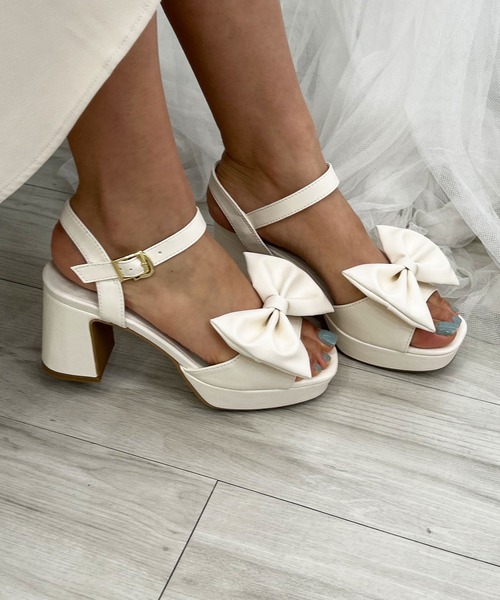 INGNI（イング）の「2WAYリボンサンダル（サンダル・レディース・アイボリー/ブラック・M/L）」の6枚目の写真