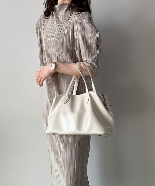 t a r o s u（タロス）の「high neck pleats onepiece/ハイネックプリーツワンピース（ワンピース・レディース・ベージュ/ブラック・FREE）」の4枚目の写真