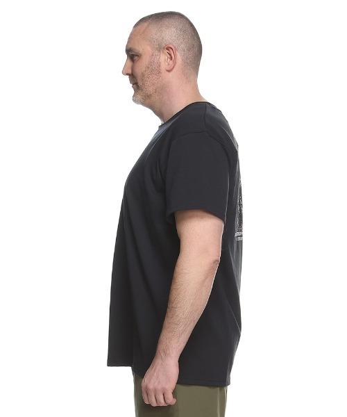 UNDER ARMOUR(アンダーアーマー)の「UNDER ARMOUR アンダーアーマー LOOSE グラフィックバックプリント クルーネック 半袖 Tシャツ(Tシャツ/カットソー・メンズ・ホワイト/ブラック・3XL/5XL/4XL)」の6枚目の写真