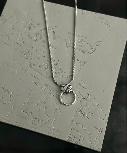 blatto（ブラット）の「【blatto 925silver】925シルバートップ　サングラスかけ　GLASSES HOLDER　ネックレス bla-necklace-00400（ネックレス・メンズ・シルバー系/シルバー系その他/シルバー系その他3/シルバー系その他5/シルバー系2/シルバー系その他2/シルバー系その他4/シルバー系その他6/シルバー系3/A/シルバー系4/シルバー系6/シルバー系9/シルバー系8/シルバー系7/シルバー系その他7/シルバー系5・ONE SIZE）」の2枚目の写真