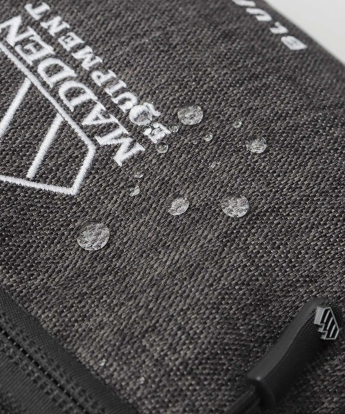 MADDEN EQUIPMENT(メデン イクイップメント)の「撥水 ボディ ミニショルダーバッグ BLUFF(ブラフ)(ショルダーバッグ・メンズ・ブラック/オフホワイト・FREE)」の14枚目の写真