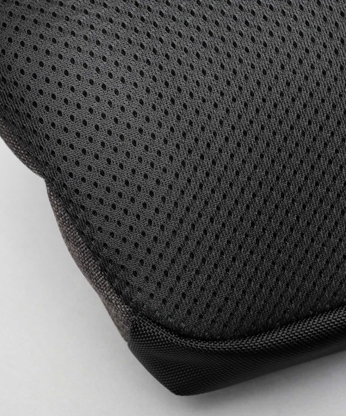 MADDEN EQUIPMENT(メデン イクイップメント)の「撥水 ボディ ミニショルダーバッグ BLUFF(ブラフ)(ショルダーバッグ・メンズ・ブラック/オフホワイト・FREE)」の18枚目の写真