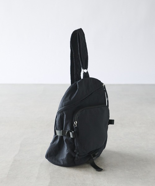 cache cache（カシュ カシュ）の「【cache cache(カシュカシュ)】ベルトポケットストリングバッグ（ボディバッグ/ウエストポーチ・レディース・ブラック/カーキ・FREE）」の4枚目の写真