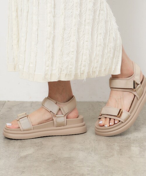 OPAQUE.CLIP（オペークドットクリップ）の「◆ボリュームソールカジュアルサンダル（サンダル・レディース・ベージュ/ブラック/グレー・03/02）」の4枚目の写真