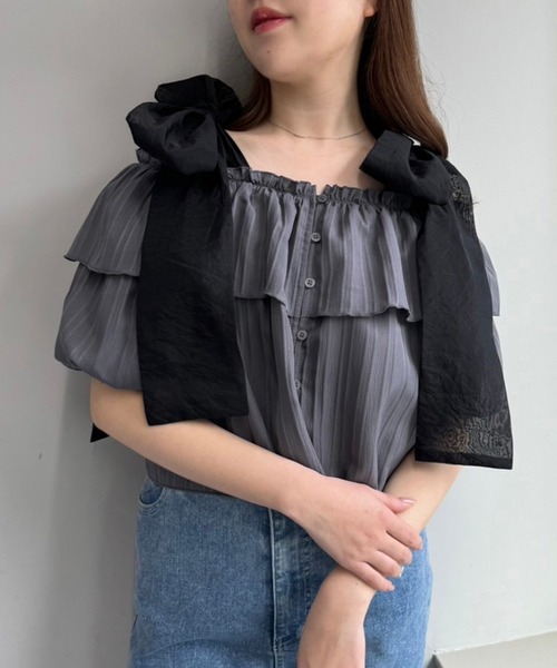 one after another NICE CLAUP(ワンアフターアナザーナイスクラップ)の「肩リボンブラウス(シャツ/ブラウス・レディース・チャコールグレー/ピンク/アイボリー/ホワイト×ブラック・FREE)」の22枚目の写真