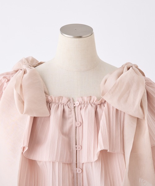 one after another NICE CLAUP(ワンアフターアナザーナイスクラップ)の「肩リボンブラウス(シャツ/ブラウス・レディース・チャコールグレー/ピンク/アイボリー/ホワイト×ブラック・FREE)」の10枚目の写真