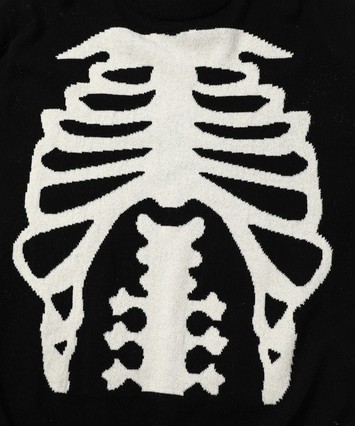 TAKAHIROMIYASHITATheSoloIst.（タカヒロミヤシタザソロイスト）の「crew neck sweater（ニット/セーター・メンズ・ブルー系その他/ブラック×ホワイト/ブラック×ブラック/ネイビー系/オリーブ系/ホワイト×レッド・44/46）」の8枚目の写真