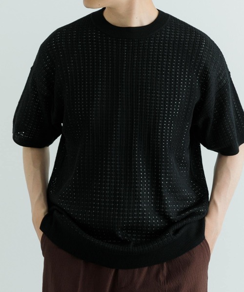 ITEMS URBANRESEARCH（アイテムズ アーバンリサーチ）の「メッシュニット クルーネック 半袖Tops（ニット/セーター・メンズ・ブラック/ホワイト・MEDIUM/LARGE）」の5枚目の写真