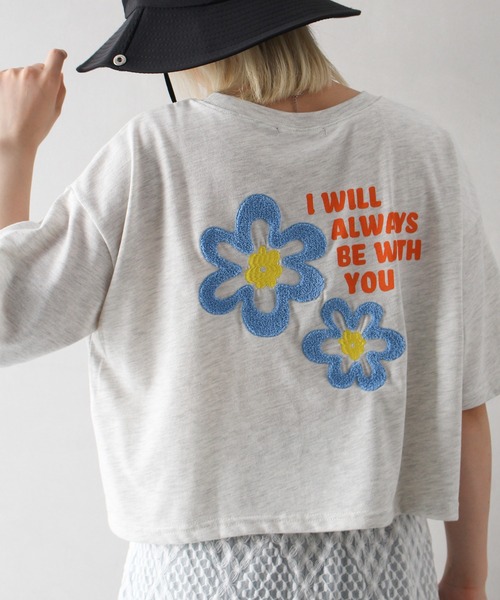 SpRay(スプレイ)の「サガラFLOWER クロップドTシャツ(Tシャツ/カットソー・レディース・ネイビー/オートミール/アイボリー/オフホワイト/チャコールグレー・FREE)」の5枚目の写真