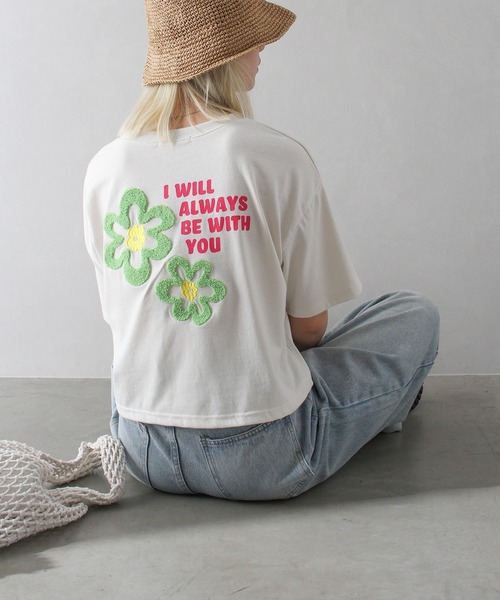 SpRay(スプレイ)の「サガラFLOWER クロップドTシャツ(Tシャツ/カットソー・レディース・ネイビー/オートミール/アイボリー/オフホワイト/チャコールグレー・FREE)」の3枚目の写真