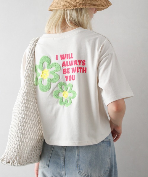 SpRay(スプレイ)の「サガラFLOWER クロップドTシャツ(Tシャツ/カットソー・レディース・ネイビー/オートミール/アイボリー/オフホワイト/チャコールグレー・FREE)」の17枚目の写真