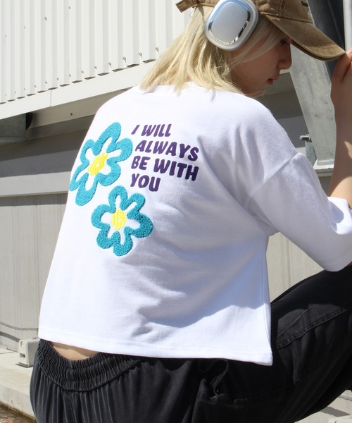 SpRay(スプレイ)の「サガラFLOWER クロップドTシャツ(Tシャツ/カットソー・レディース・ネイビー/オートミール/アイボリー/オフホワイト/チャコールグレー・FREE)」の6枚目の写真