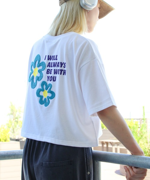 SpRay(スプレイ)の「サガラFLOWER クロップドTシャツ(Tシャツ/カットソー・レディース・ネイビー/オートミール/アイボリー/オフホワイト/チャコールグレー・FREE)」の7枚目の写真