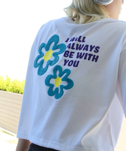 SpRay(スプレイ)の「サガラFLOWER クロップドTシャツ(Tシャツ/カットソー・レディース・ネイビー/オートミール/アイボリー/オフホワイト/チャコールグレー・FREE)」の8枚目の写真