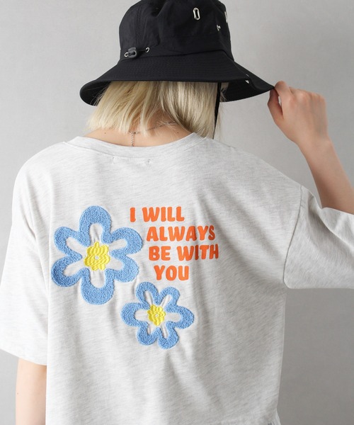 SpRay(スプレイ)の「サガラFLOWER クロップドTシャツ(Tシャツ/カットソー・レディース・ネイビー/オートミール/アイボリー/オフホワイト/チャコールグレー・FREE)」の20枚目の写真