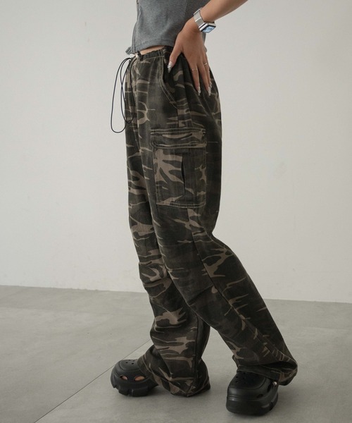 dispark（ディスパーク）の「DISPARK/カモフラワイドカーゴパンツ（カーゴパンツ・レディース・カーキ・FREE）」の5枚目の写真