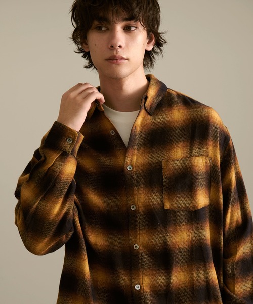 Revo.（レボ）の「Revo. オンブレチェック ルーズフィット ライトネルシャツ（シャツ/ブラウス・メンズ・ブルー/ブラック/ワイン/ブラウン・1/2）」の10枚目の写真