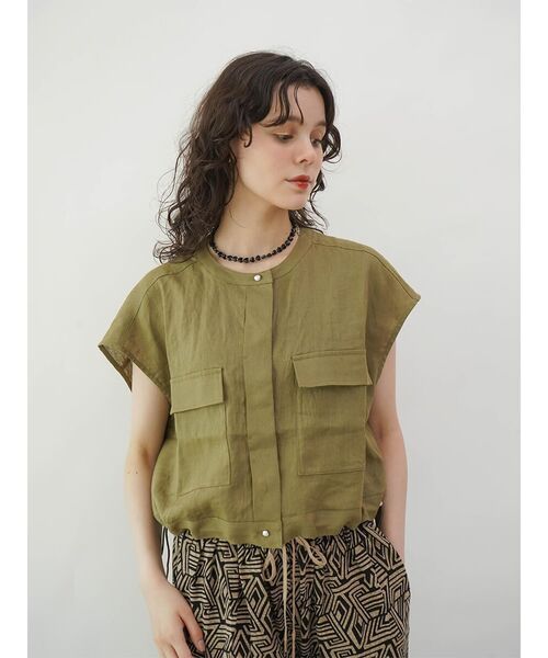 FIKA.(フィーカ)の「Linen short vest(シャツ/ブラウス・レディース・サンドベージュ/チャコール/オリーブ・MEDIUM)」の13枚目の写真