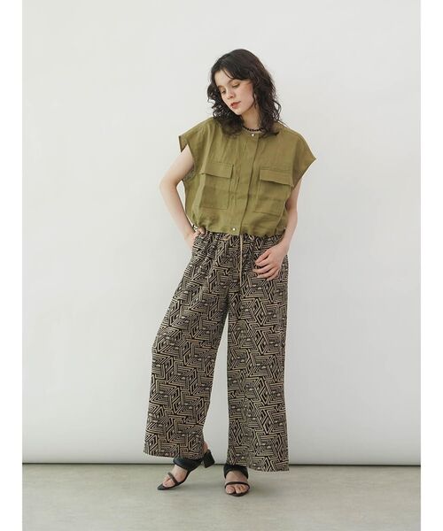 FIKA.(フィーカ)の「Linen short vest(シャツ/ブラウス・レディース・サンドベージュ/チャコール/オリーブ・MEDIUM)」の16枚目の写真