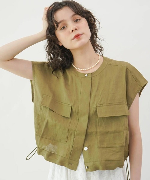 FIKA.(フィーカ)の「Linen short vest(シャツ/ブラウス・レディース・サンドベージュ/チャコール/オリーブ・MEDIUM)」の3枚目の写真