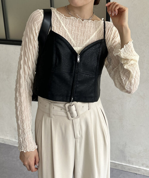 Thevon(ゼボン)の「ダブルジップ合皮キャミ(シャツ/ブラウス・レディース・グレイッシュベージュ/ブラック/ブラウン・FREE)」の5枚目の写真