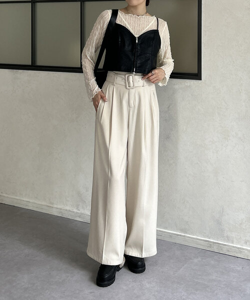 Thevon(ゼボン)の「ダブルジップ合皮キャミ(シャツ/ブラウス・レディース・グレイッシュベージュ/ブラック/ブラウン・FREE)」の9枚目の写真