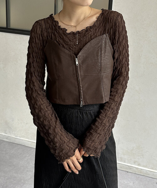 Thevon(ゼボン)の「ダブルジップ合皮キャミ(シャツ/ブラウス・レディース・グレイッシュベージュ/ブラック/ブラウン・FREE)」の16枚目の写真