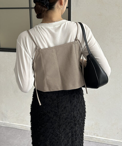 Thevon(ゼボン)の「ダブルジップ合皮キャミ(シャツ/ブラウス・レディース・グレイッシュベージュ/ブラック/ブラウン・FREE)」の22枚目の写真