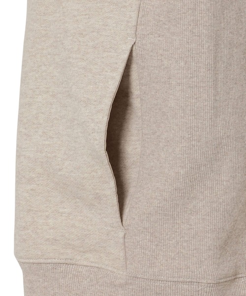 NANGA(ナンガ)の「ECO HYBRID MINI BOX LOGO EMBROIDERY SWEATSHIRT/エコハイブリッド ミニボックスロゴ エンブロイダリー スウェットシャツ(スウェット・メンズ・セージグリーン/ブラック/オートミール/ライトグレー/ホワイト/オレンジ/ブラック系その他・S/M/L/XL)」の15枚目の写真
