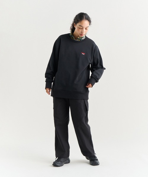 NANGA（ナンガ）の「ECO HYBRID MINI BOX LOGO EMBROIDERY SWEATSHIRT/エコハイブリッド ミニボックスロゴ エンブロイダリー スウェットシャツ（スウェット・メンズ・セージグリーン/ブラック/オートミール/ライトグレー/ホワイト/オレンジ/ブラック系その他・S/M/L/XL）」の11枚目の写真