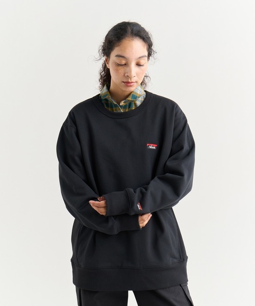 NANGA（ナンガ）の「ECO HYBRID MINI BOX LOGO EMBROIDERY SWEATSHIRT/エコハイブリッド ミニボックスロゴ エンブロイダリー スウェットシャツ（スウェット・メンズ・セージグリーン/ブラック/オートミール/ライトグレー/ホワイト/オレンジ/ブラック系その他・S/M/L/XL）」の9枚目の写真