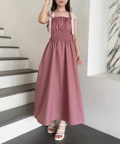 one after another NICE CLAUP（ワンアフターアナザーナイスクラップ）の「【WEB限定商品】リボンシャーリングキャミワンピース（ワンピース・レディース・ベージュ系その他/ブラック/ブラウン系その他/ピンク系その他・SMALL/MEDIUM）」の4枚目の写真