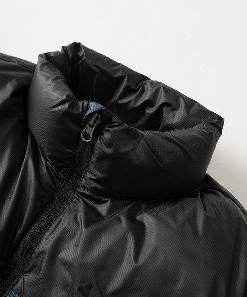 CONVERSE(コンバース)の「【CONVERSE/コンバース】ブランドネーム ワンポイント刺繍 ワントーン&切り替えカラーデザイン ファイバーダウンジャケット(ダウンジャケット/コート・メンズ・ベージュ×ブラック/ダークブルー/ブラウン/シルバーグレー/ブラック/オリーブ×ブラック・M/L/XL)」の8枚目の写真