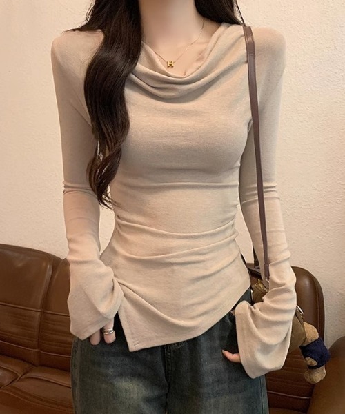 GEMEDA(ジェメダ)の「スリムフィット アシメスムースカットソー(Tシャツ/カットソー・レディース・ブラック/ベージュ/グレー・M)」の5枚目の写真
