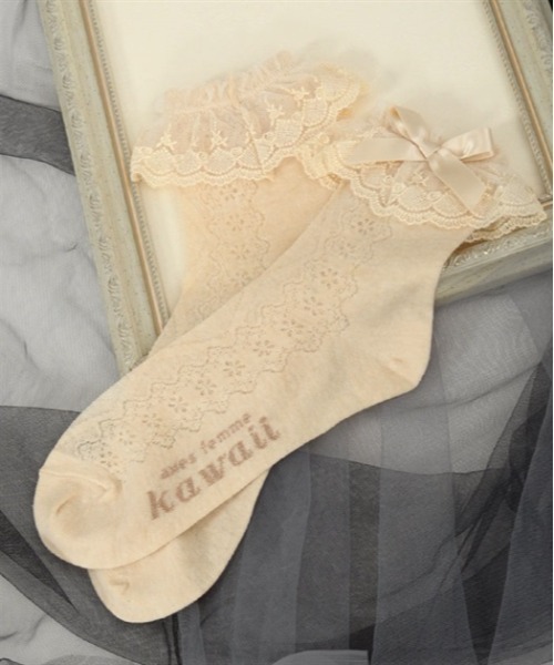 axes femme kawaii(アクシーズファムカワイイ)の「透かしレースアップ柄ソックス(ソックス/靴下・レディース・ブラック/ベージュ/ホワイト・FREE)」の2枚目の写真