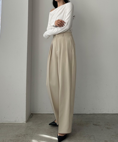 Louere（ルエレ）の「ツータックスラックス[高身長サイズMT/低身長サイズS有り]（スラックス・レディース・アイボリー/ブラック/ダークグレー/ダークベージュ/ホワイト・X-LARGE/LARGE/MEDIUM/SMALL/MT）」の9枚目の写真