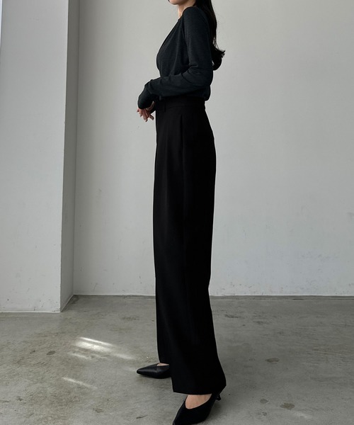 Louere（ルエレ）の「ツータックスラックス[高身長サイズMT/低身長サイズS有り]（スラックス・レディース・アイボリー/ブラック/ダークグレー/ダークベージュ/ホワイト・X-LARGE/LARGE/MEDIUM/SMALL/MT）」の14枚目の写真